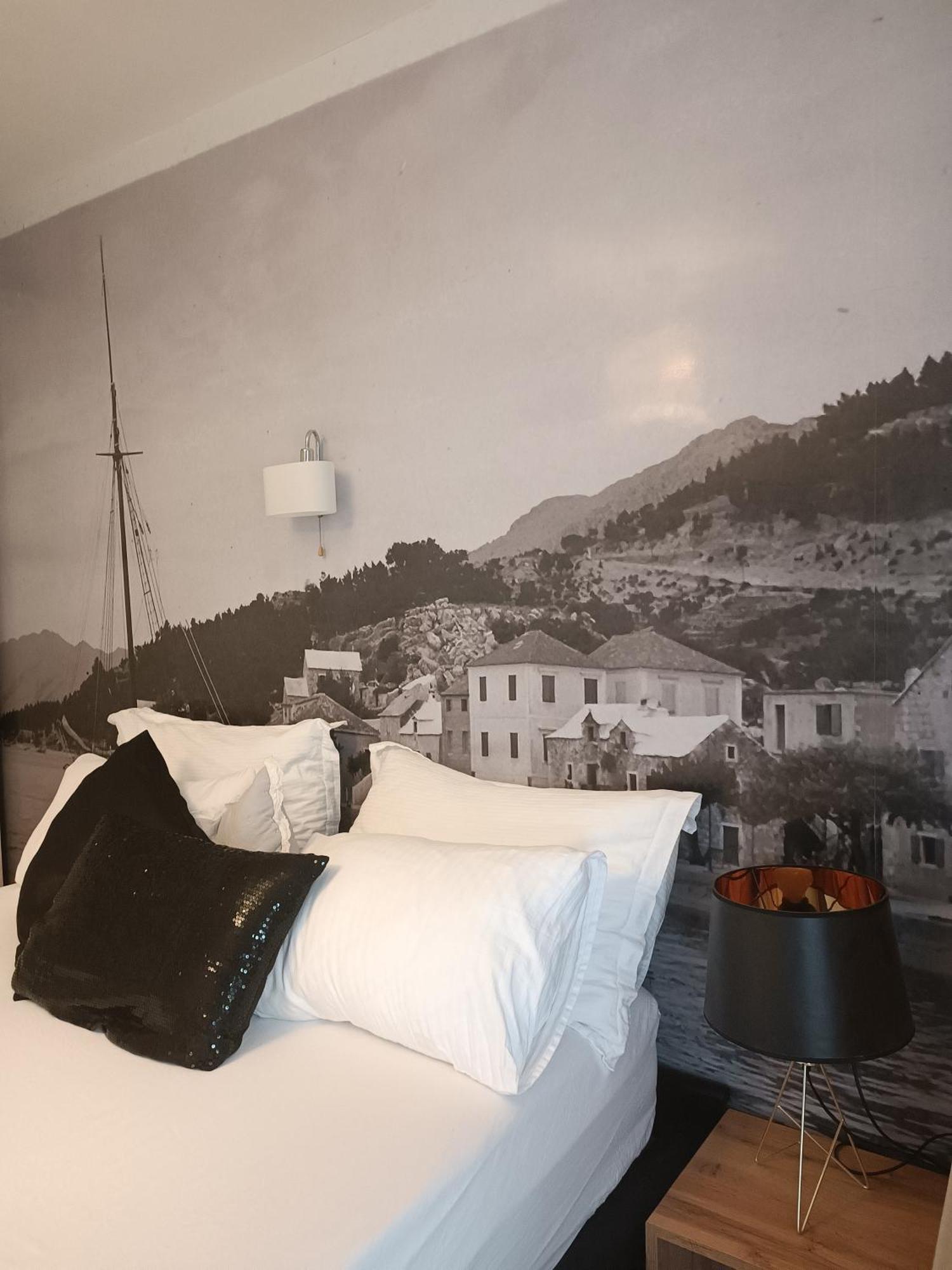 شقة Old Port Baška Voda الغرفة الصورة